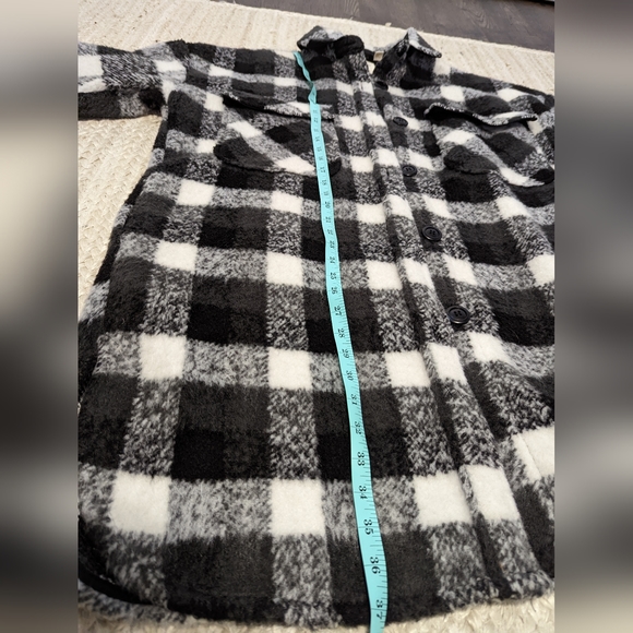 RD STYLE FUZZY PLAID JACKET - Picture 7 of 8